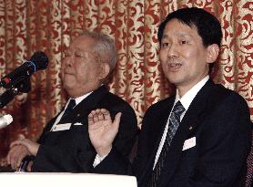 Tanaka dismisses complaints, defends his Nobel prize+